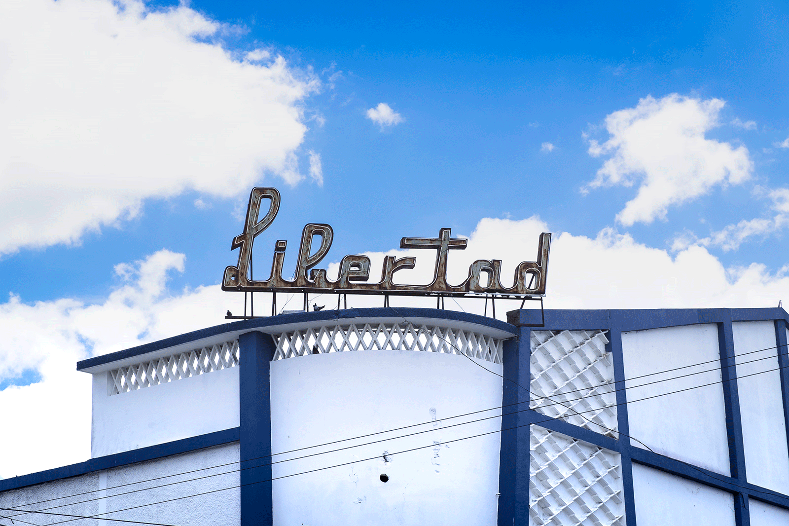 Libertad Af Julie Aucoin