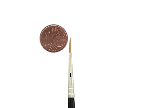 Feldherr Kolinsky Red Sable Brush Size      195 152    9mm   Visible Hair Length 10mm