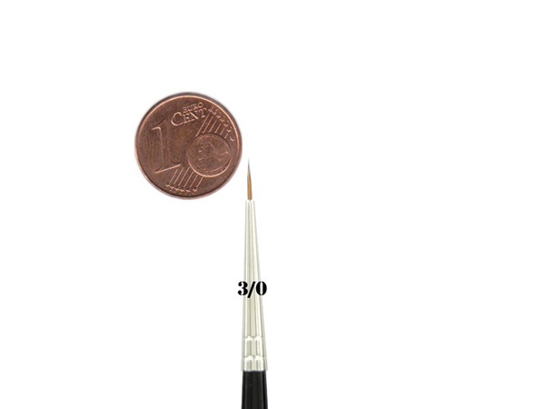 Feldherr Kolinsky Red Sable Brush Size        195 152    4mm   Visible Hair Length 7mm