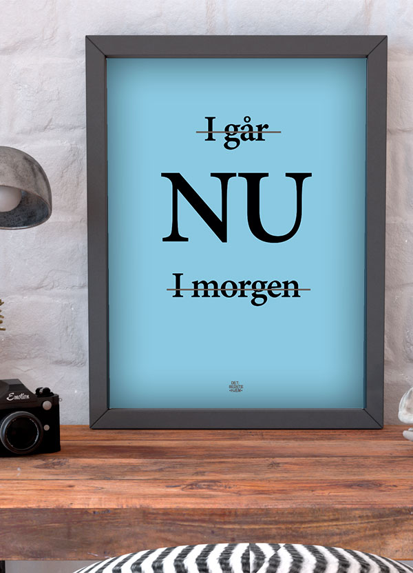 Igår Nu Morgen-plakat Blå 21 29 A4 Kr 199 -
